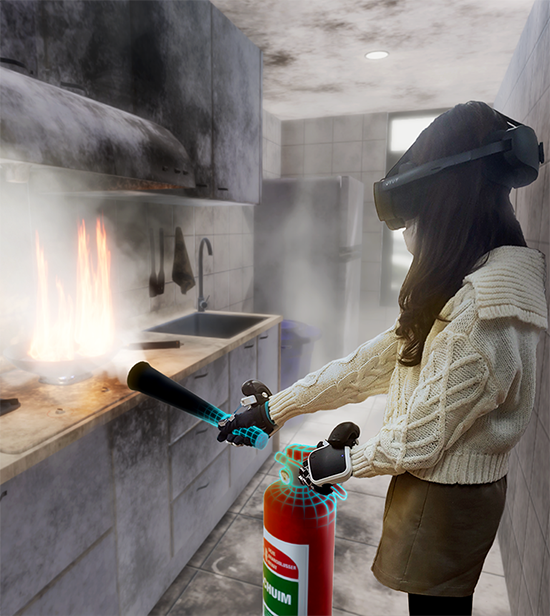 VR觸覺手套應用產品 – VR滅火訓練